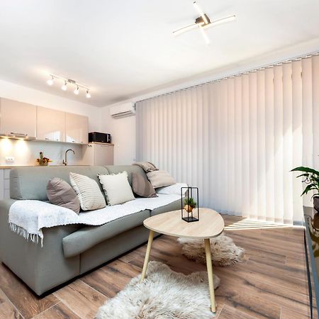 Apartman Lorena Rovinj Exteriör bild